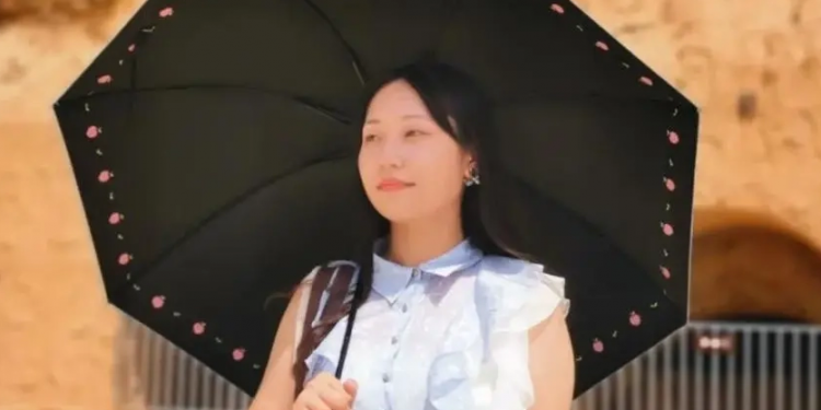(China) Tian Lingyun: Bright Sorrow