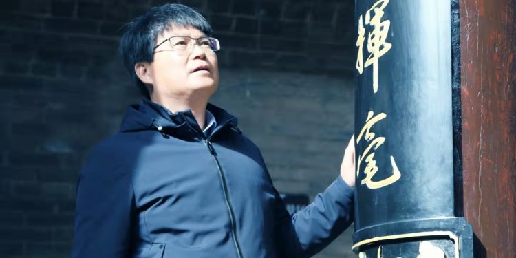 散文欣赏——杨孟冬:《横亘天堑的桥影》